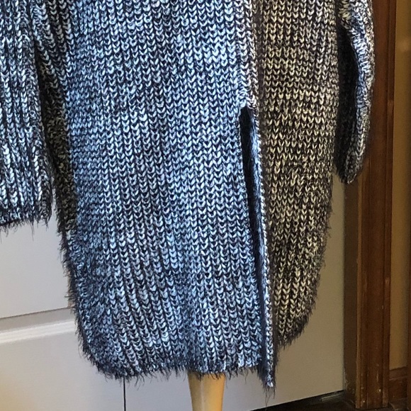 Akira Chicago Red Label Sweater Coat - Picture 7 of 9